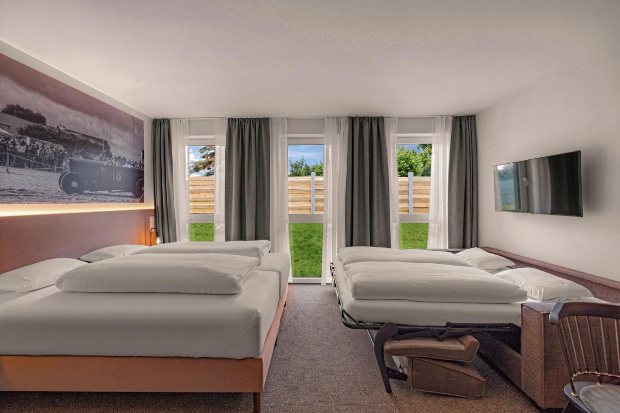 Zuendwerk - Motel Strasshof an der Nordbahn Bagian luar foto