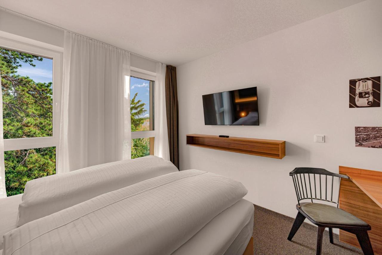 Zuendwerk - Motel Strasshof an der Nordbahn Bagian luar foto